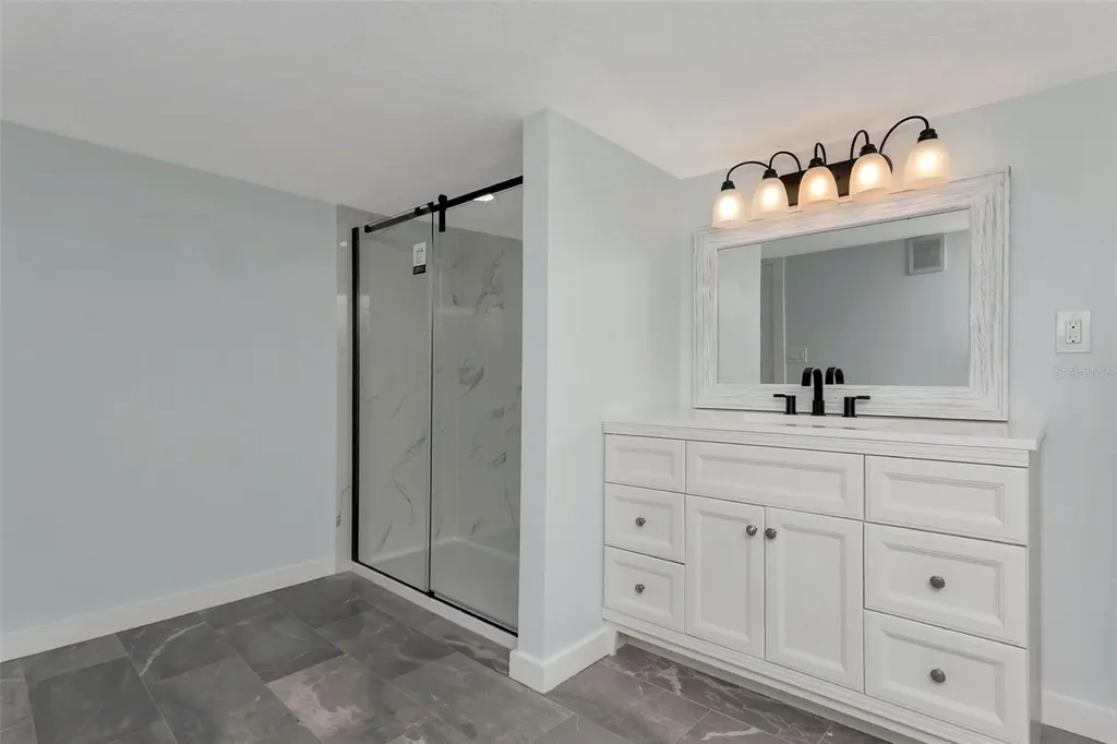 410 W 51st Avenue Drive W Bradenton FL 34207