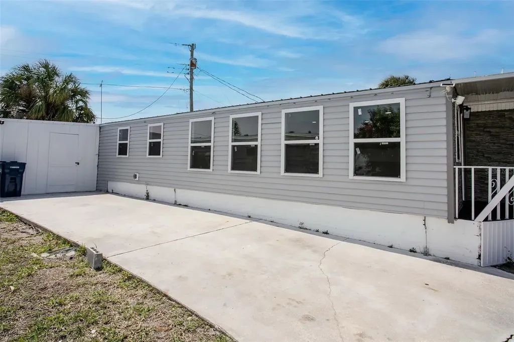 410 W 51st Avenue Drive W Bradenton FL 34207