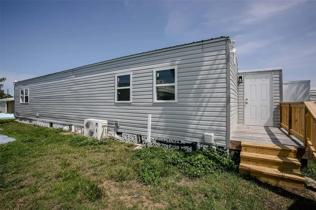 410 W 51st Avenue Drive W Bradenton FL 34207