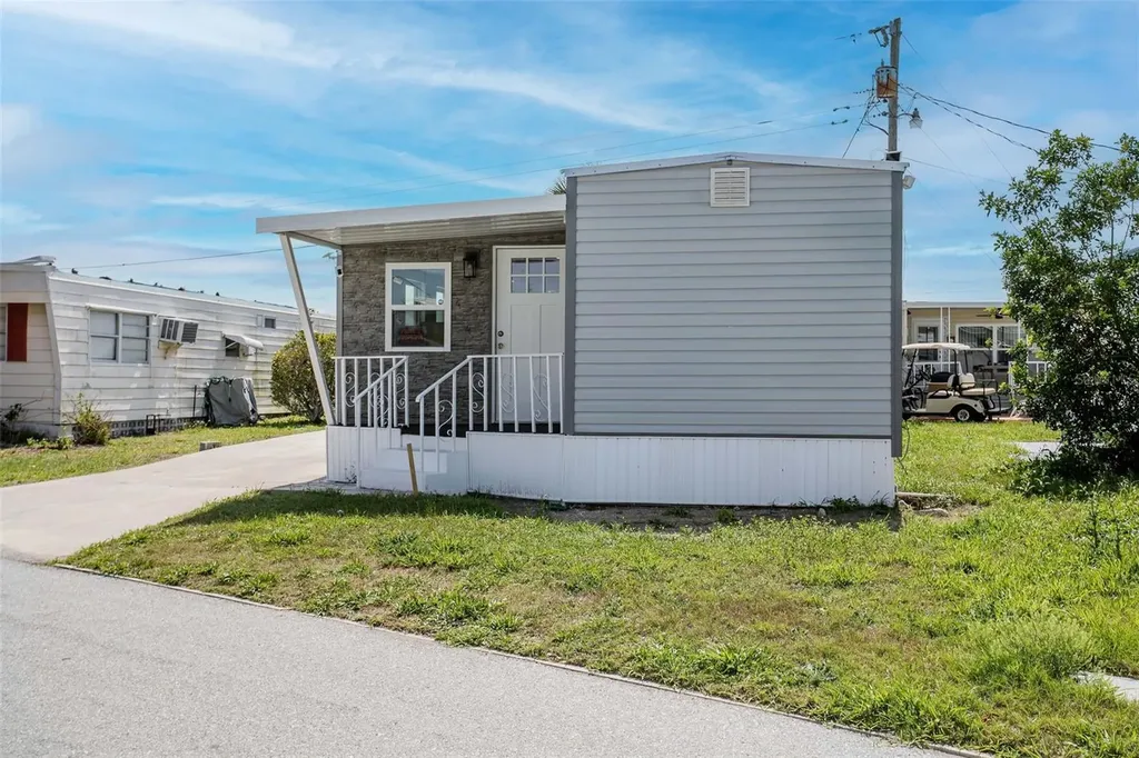 410 W 51st Avenue Drive W Bradenton FL 34207