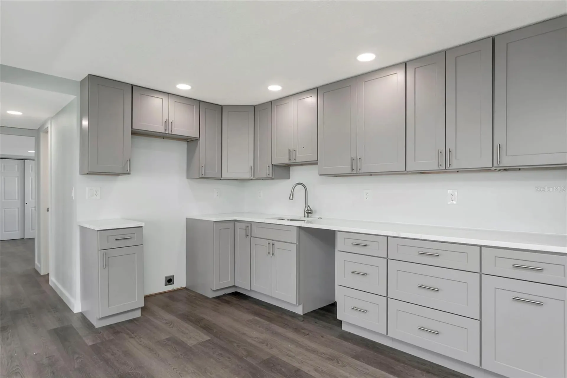 410 W 51st Avenue Drive W Bradenton FL 34207
