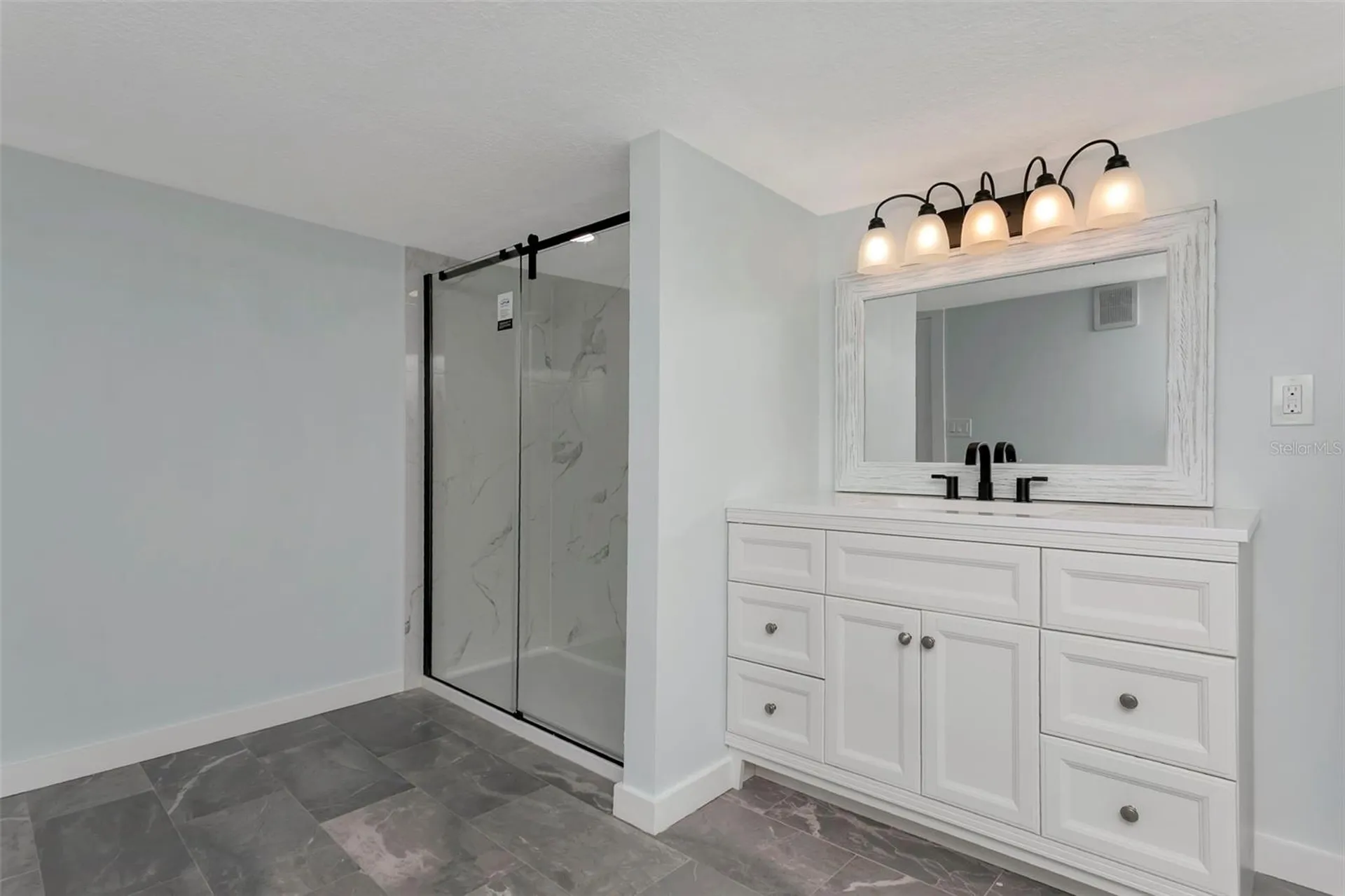 410 W 51st Avenue Drive W Bradenton FL 34207