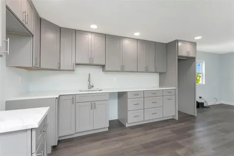 410 W 51st Avenue Drive W Bradenton FL 34207
