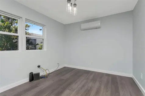 410 W 51st Avenue Drive W Bradenton FL 34207