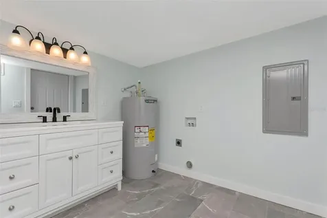 410 W 51st Avenue Drive W Bradenton FL 34207