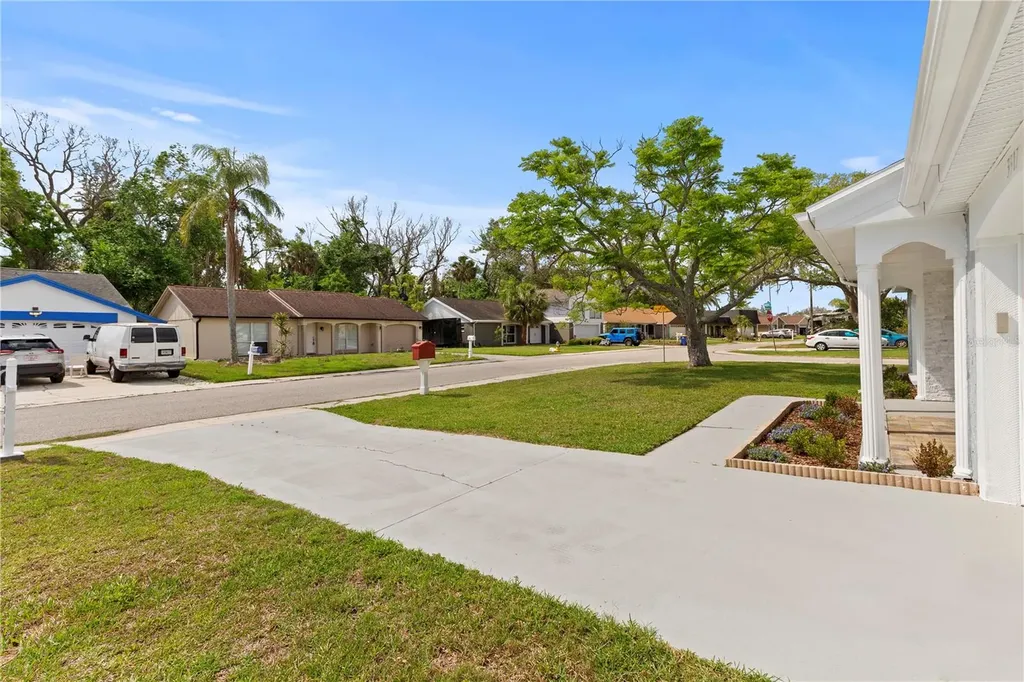 3317 Honeymoon Lane Holiday FL 34691