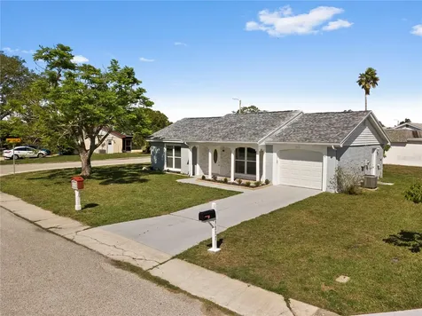 3317 Honeymoon Lane Holiday FL 34691