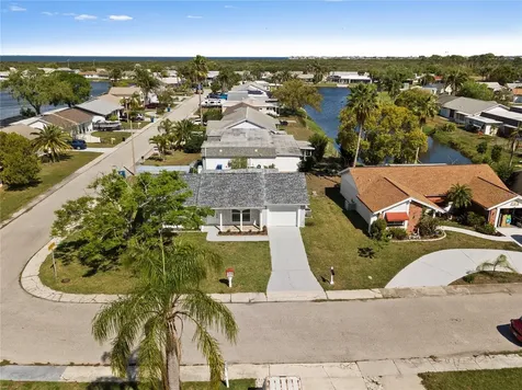 3317 Honeymoon Lane Holiday FL 34691
