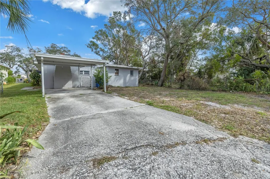 4027 7th Street S St Petersburg FL 33705