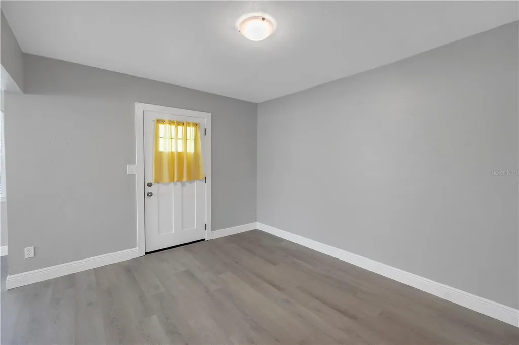 4027 7th Street S St Petersburg FL 33705