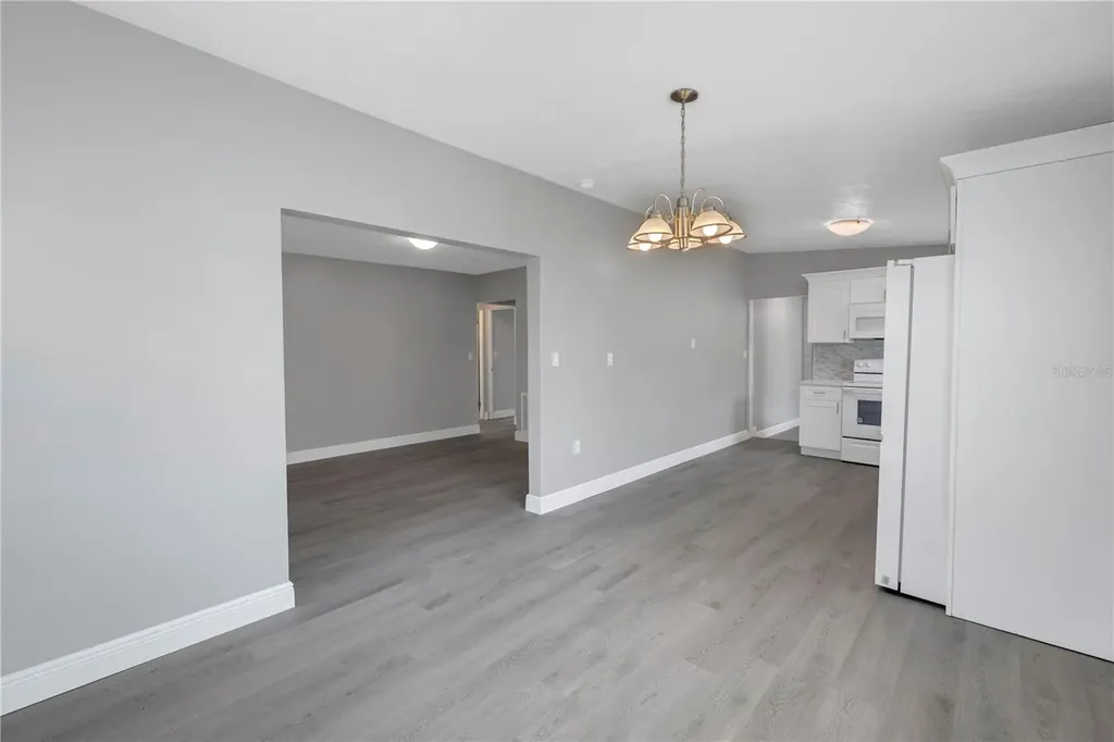 4027 7th Street S St Petersburg FL 33705