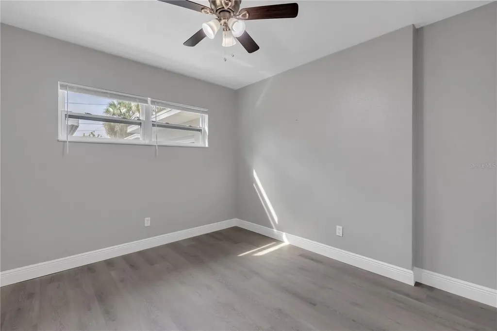 4027 7th Street S St Petersburg FL 33705