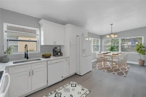 4027 7th Street S St Petersburg FL 33705