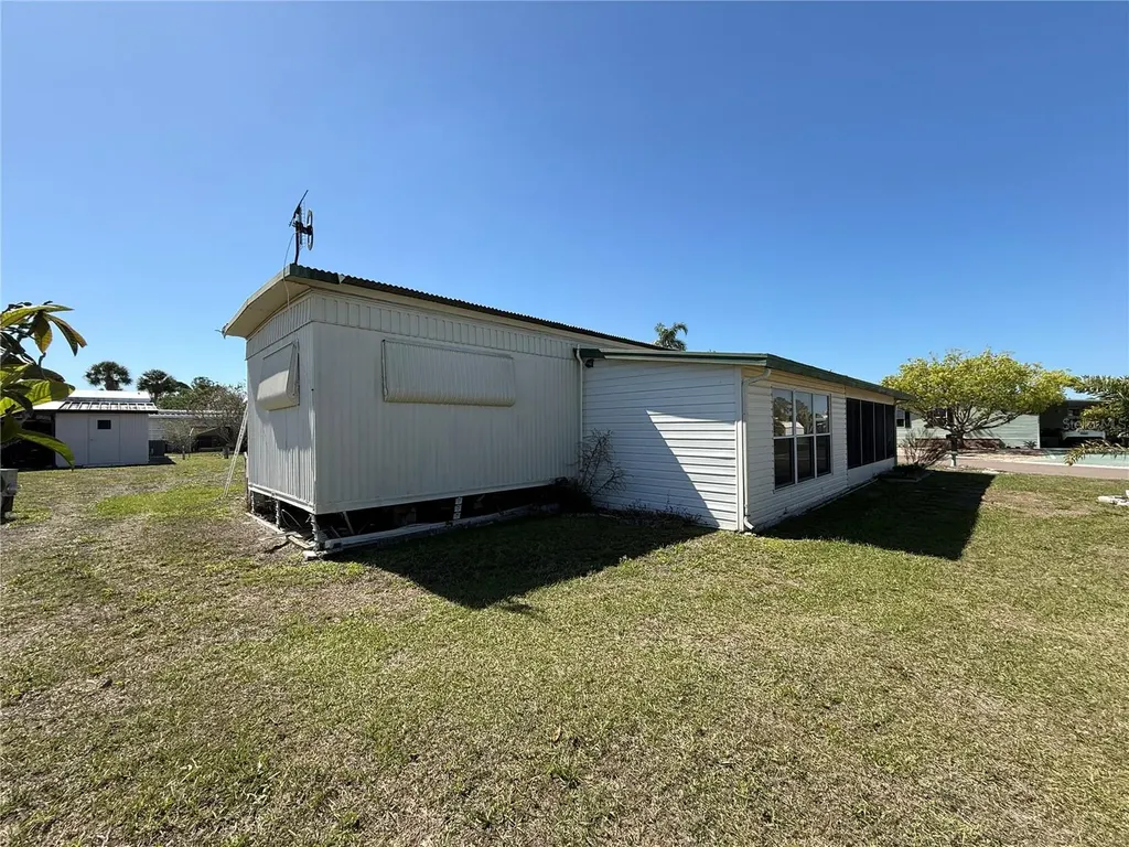 105 Saint Martins Way Apollo Beach FL 33572