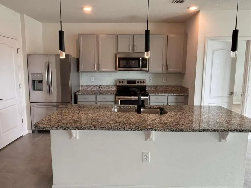 1687 Bay Breeze Drive St Cloud FL 34771