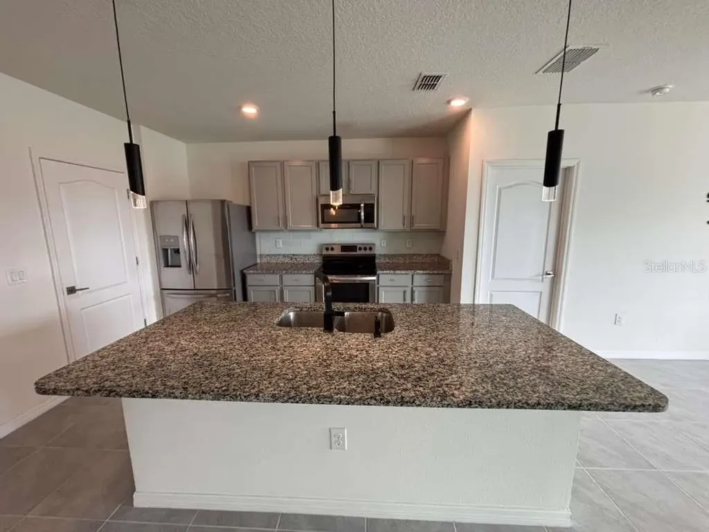 1687 Bay Breeze Drive St Cloud FL 34771