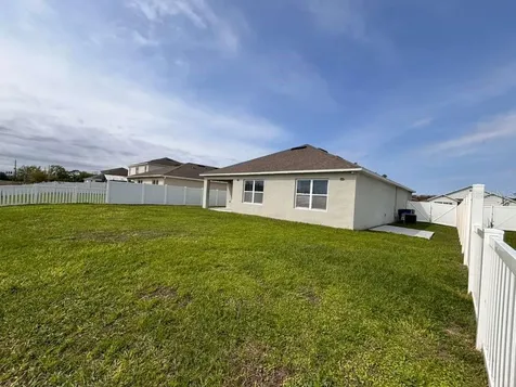 1687 Bay Breeze Drive St Cloud FL 34771