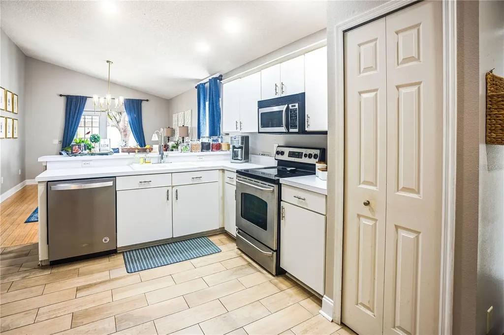 5038 Hook Hollow Circle Orlando FL 32837