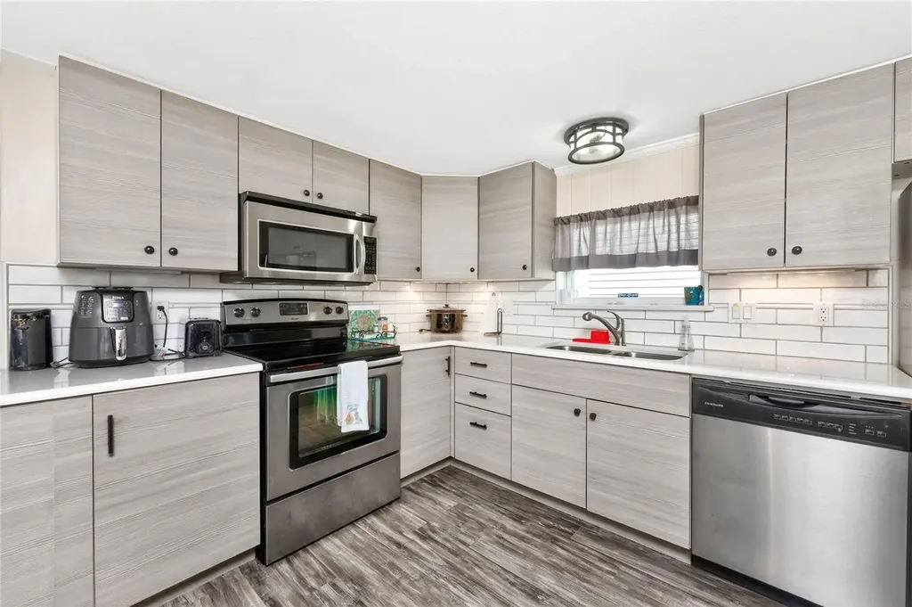 230 Wolverine Avenue North Port FL 34287
