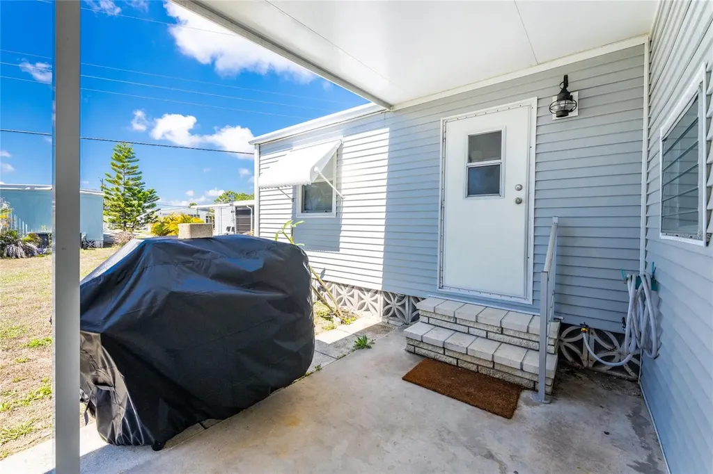 230 Wolverine Avenue North Port FL 34287