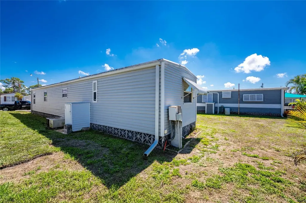 230 Wolverine Avenue North Port FL 34287