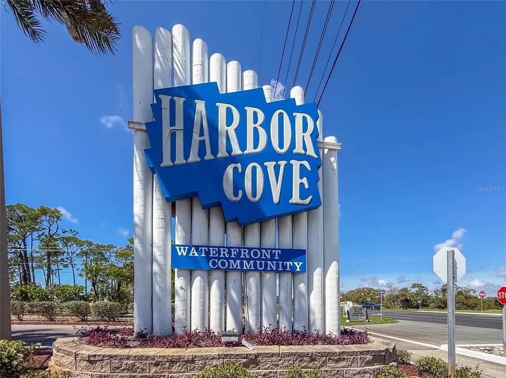 230 Wolverine Avenue North Port FL 34287