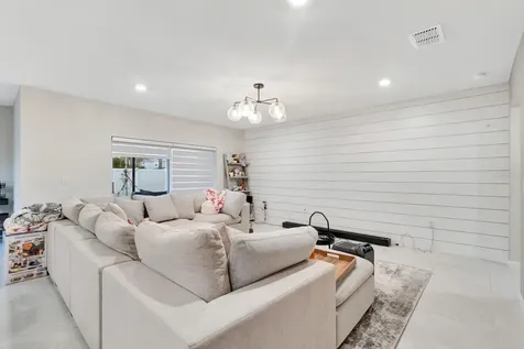 4943 Royal Point Avenue Kissimmee FL 34746