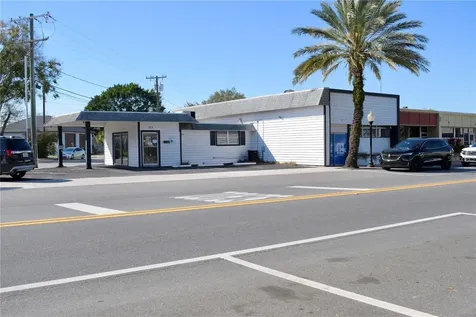 212 Main Street Auburndale FL 33823