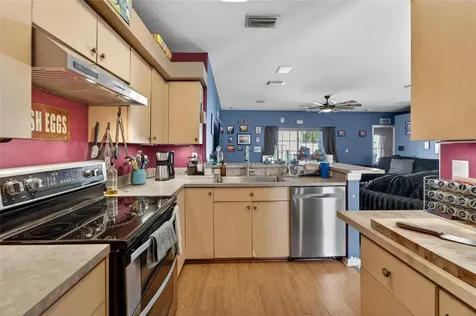 605 Cypress Park Avenue Tarpon Springs FL 34689