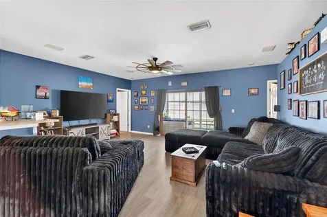 605 Cypress Park Avenue Tarpon Springs FL 34689