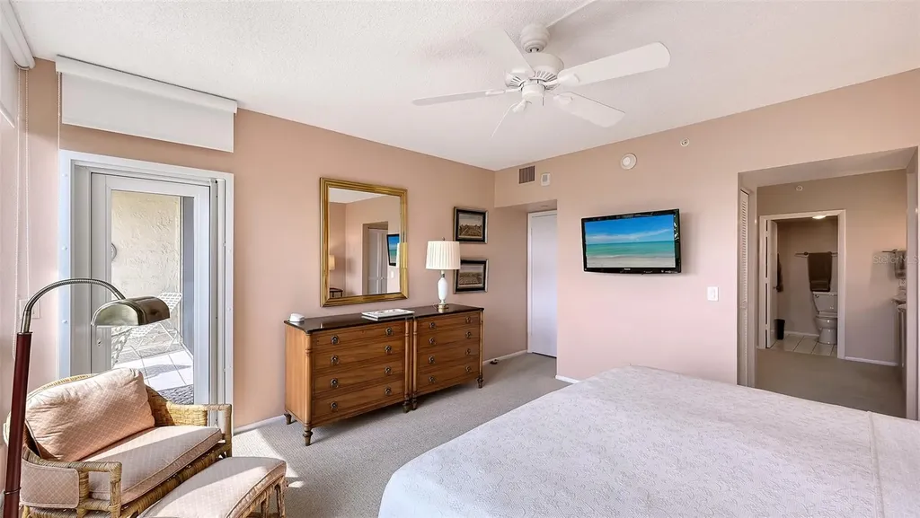 1085 Gulf Of Mexico Drive Longboat Key FL 34228