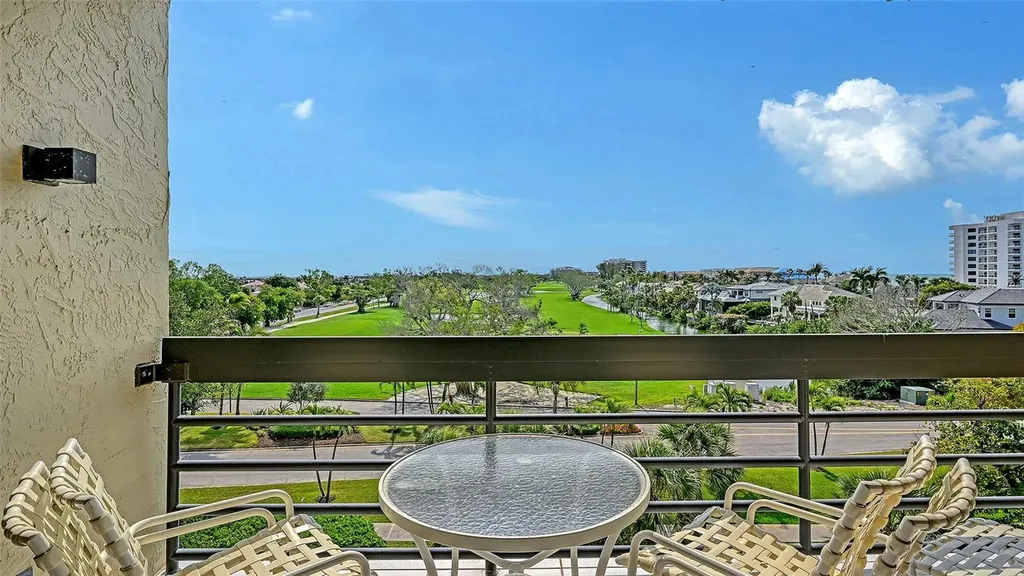 1085 Gulf Of Mexico Drive Longboat Key FL 34228