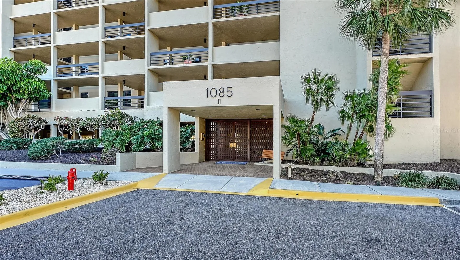 1085 Gulf Of Mexico Drive Longboat Key FL 34228