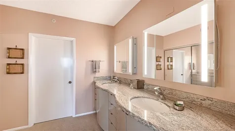 1085 Gulf Of Mexico Drive Longboat Key FL 34228