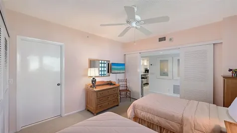 1085 Gulf Of Mexico Drive Longboat Key FL 34228