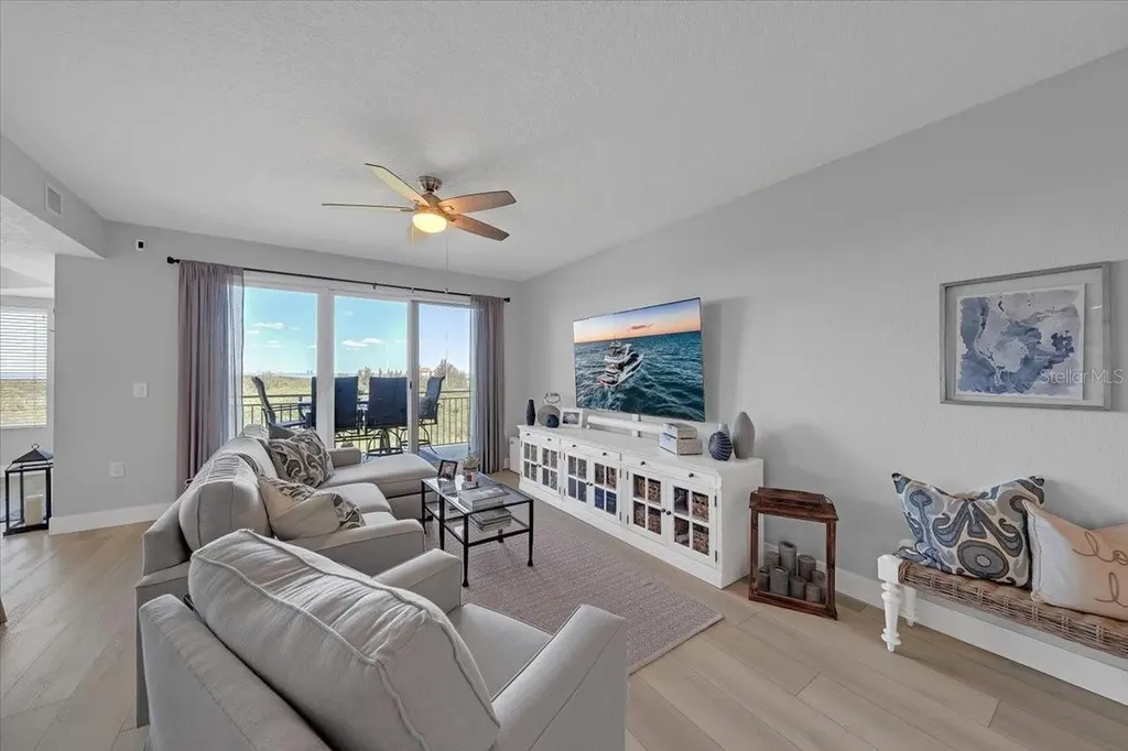 10851 Mangrove Cay Lane NE St Petersburg FL 33716