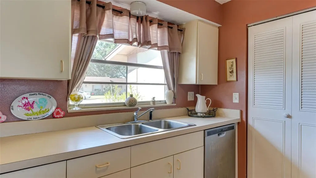 4591 Mohican Trail Sarasota FL 34233
