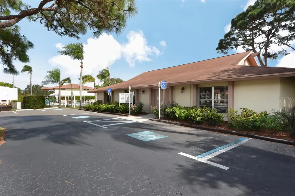 4591 Mohican Trail Sarasota FL 34233