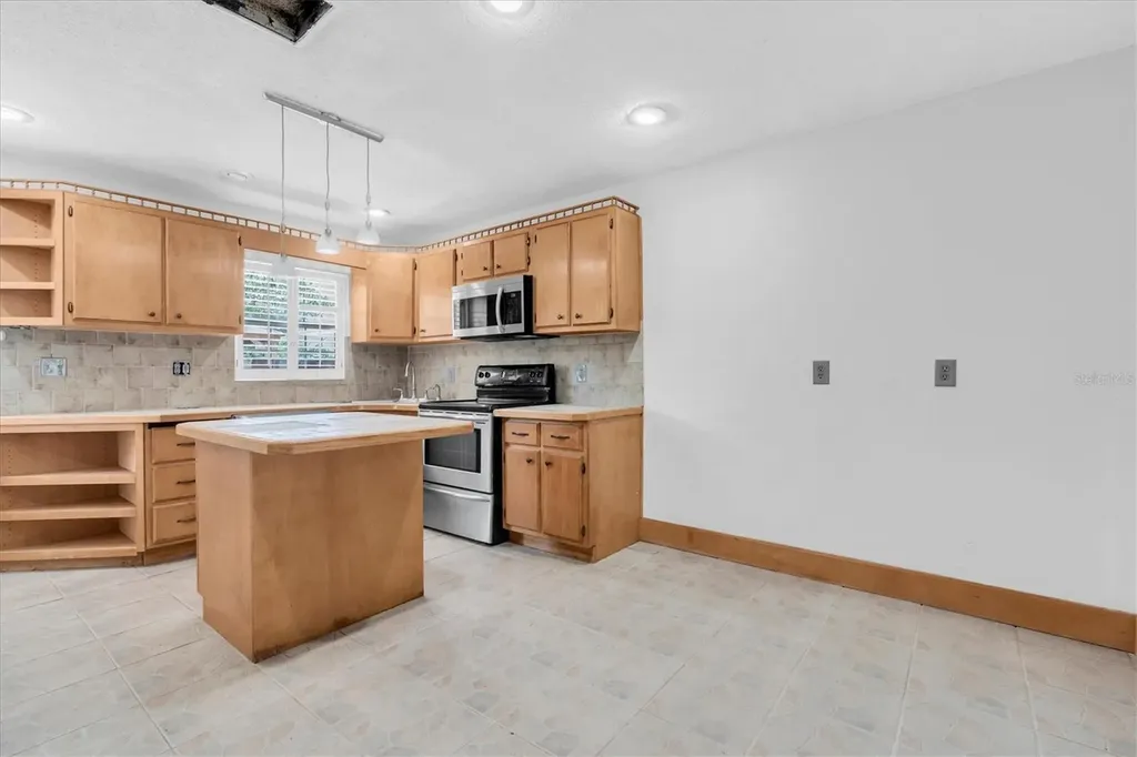 7920 52 Street N Pinellas Park FL 33781