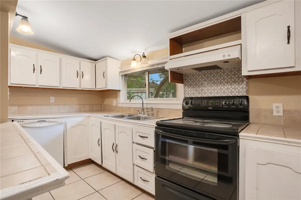 38341 Palm Grove Drive Zephyrhills FL 33542