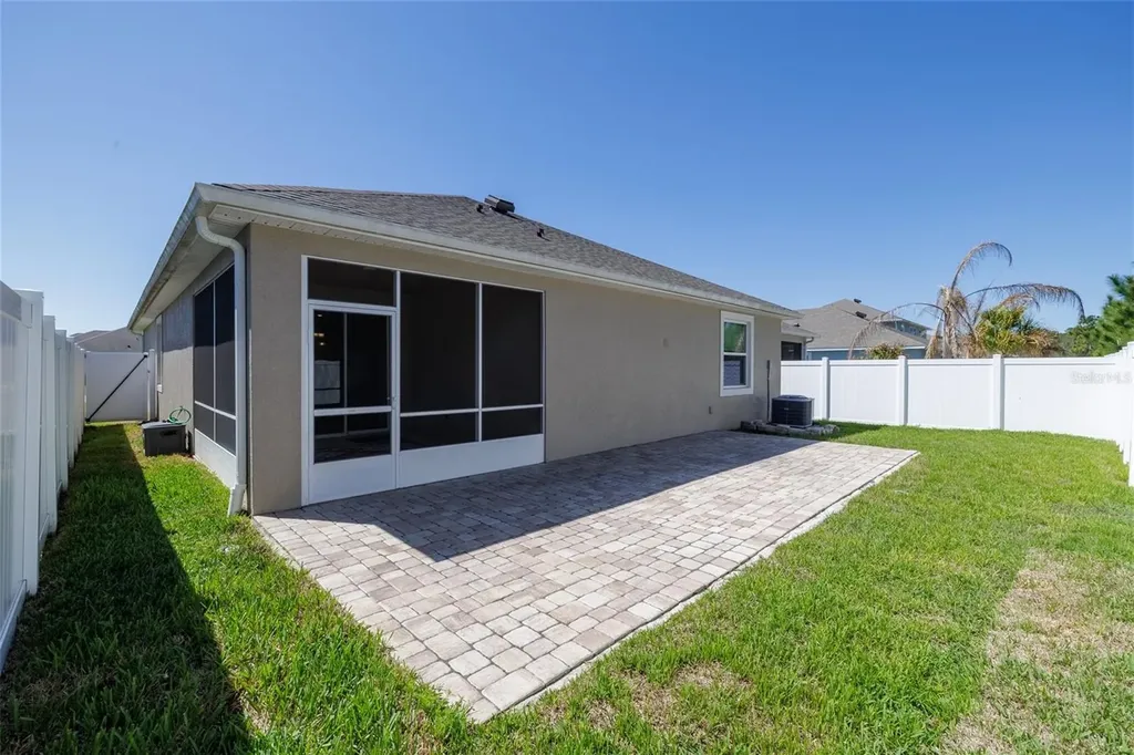 18 Oakleaf Way Palm Coast FL 32137