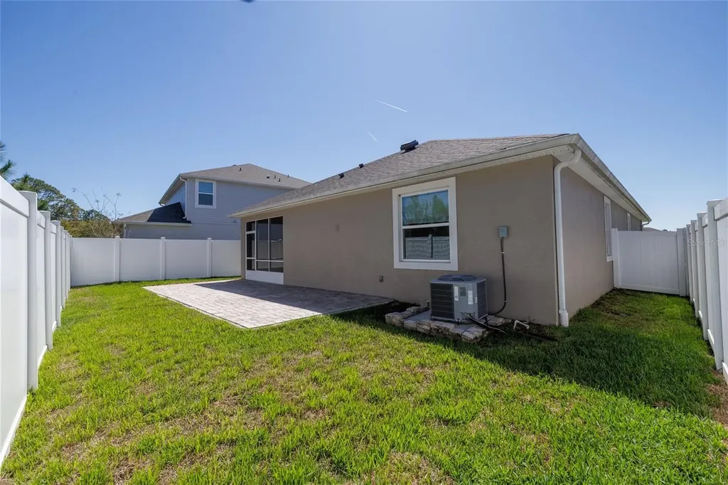 18 Oakleaf Way Palm Coast FL 32137