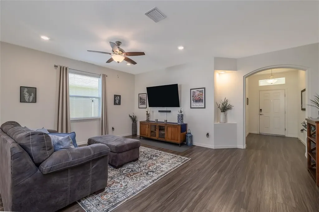 18 Oakleaf Way Palm Coast FL 32137