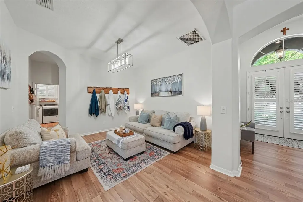 1310 Oxbridge Drive Lutz FL 33549