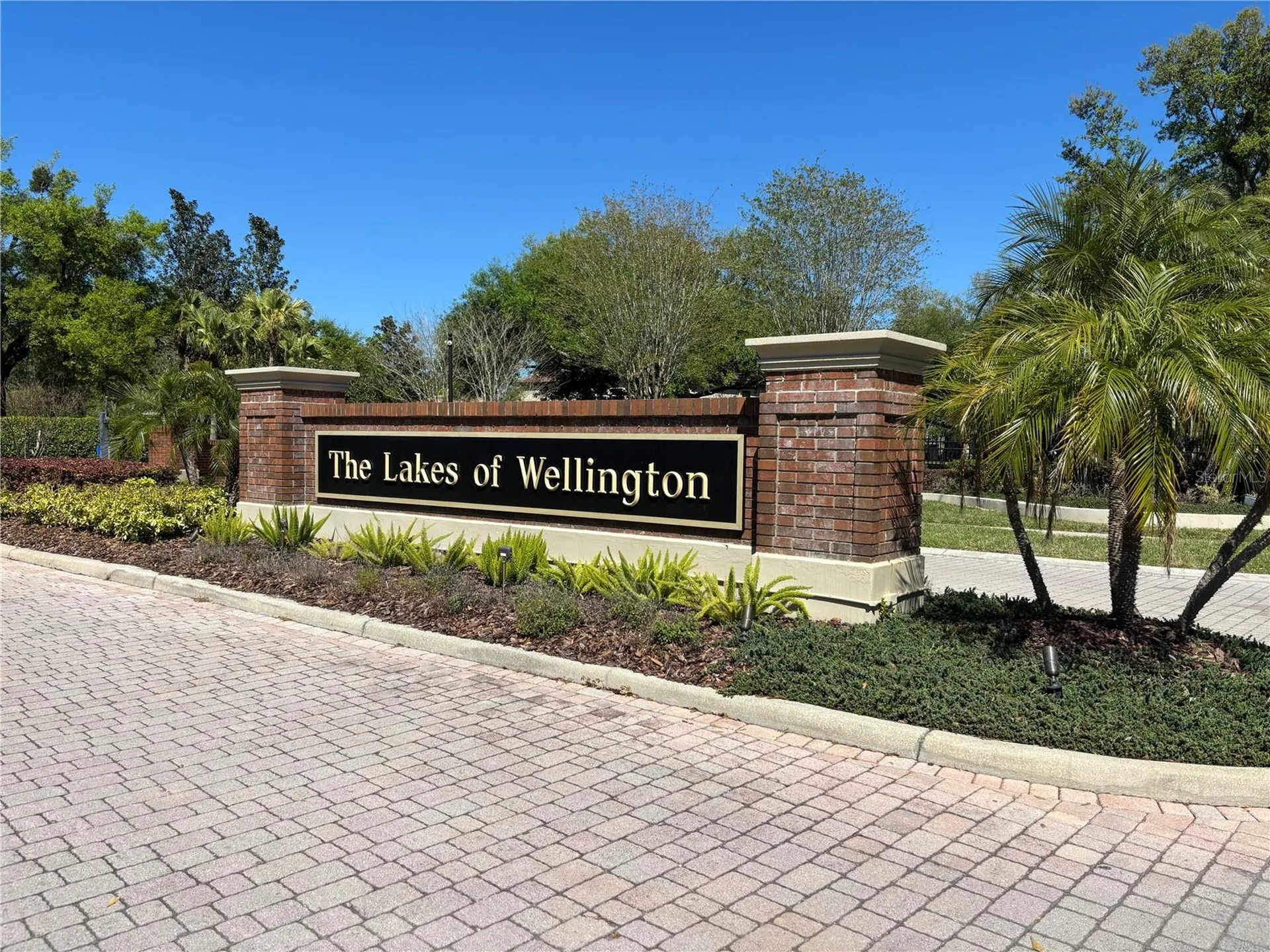 1310 Oxbridge Drive Lutz FL 33549