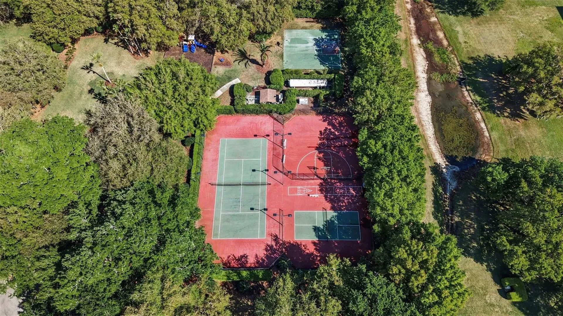1310 Oxbridge Drive Lutz FL 33549