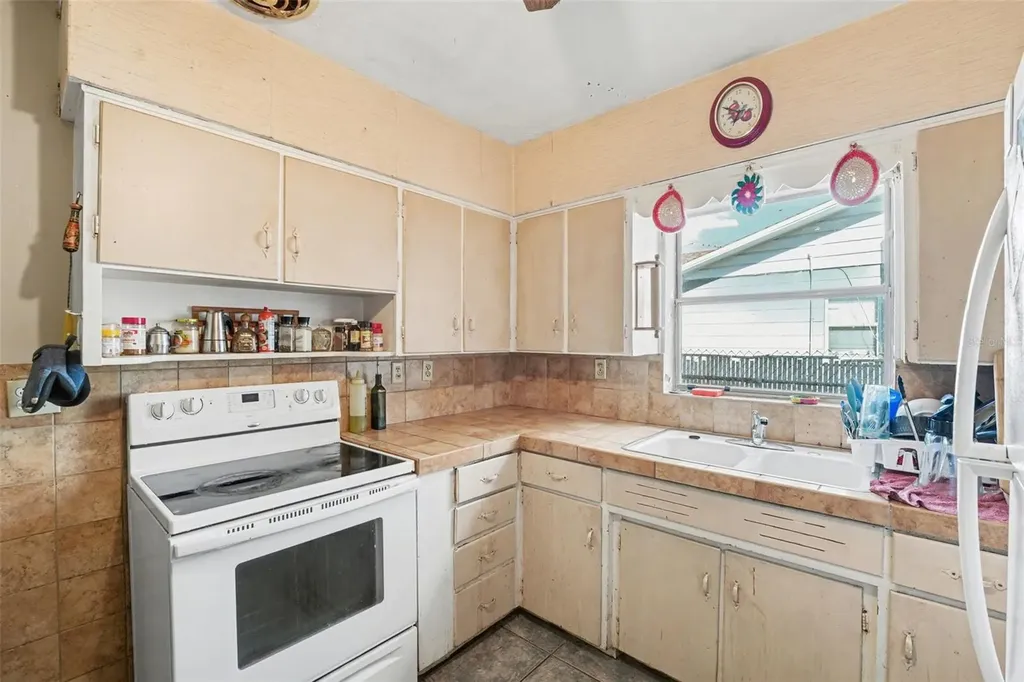 1638 E Main Street Lakeland FL 33801