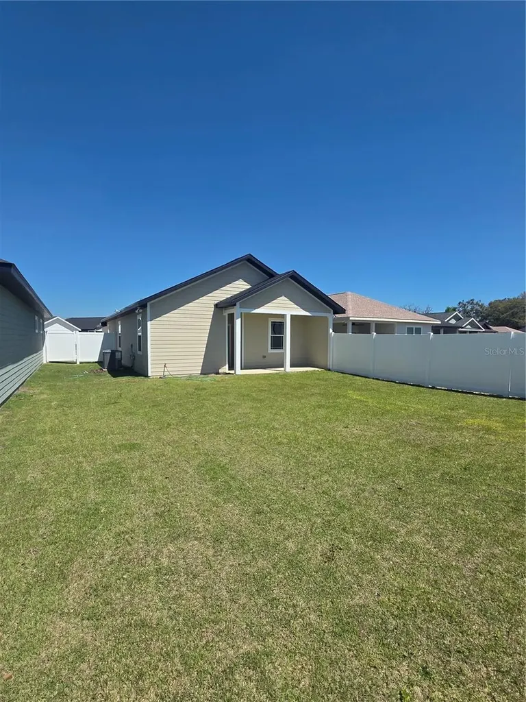 24363 SW 18th Lane Newberry FL 32669