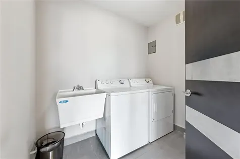 103 Ave De Diego San Juan PR 00911