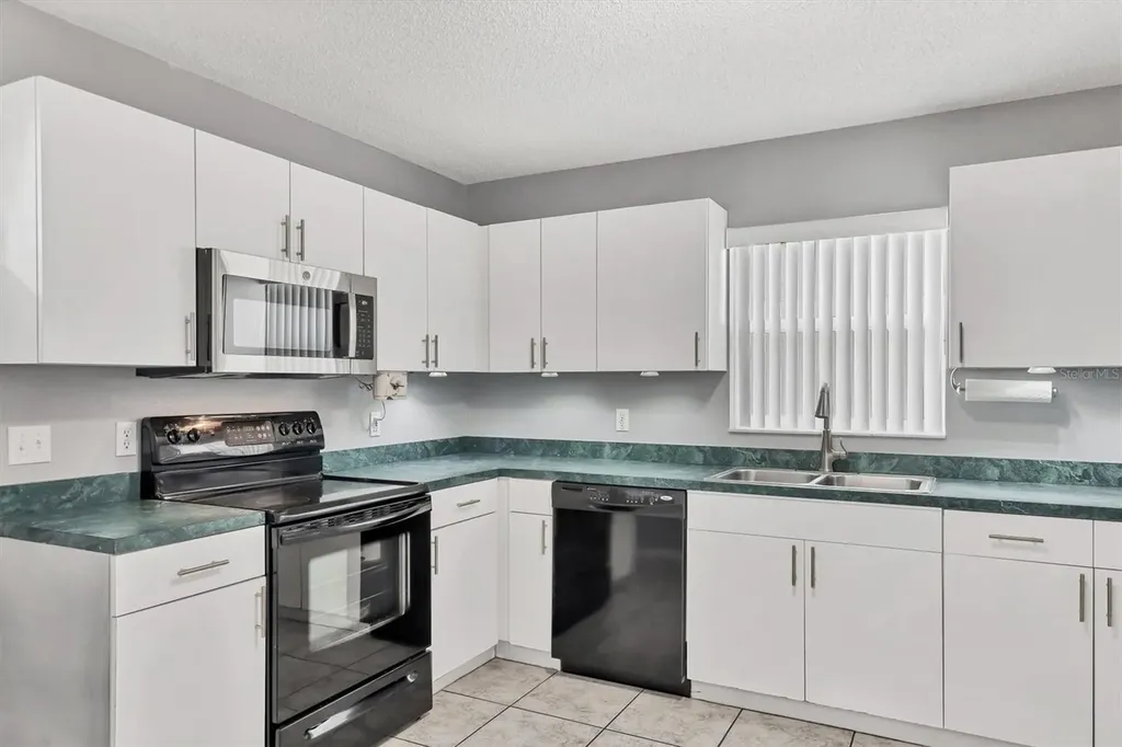 2715 52nd Avenue Terrace W Bradenton FL 34207